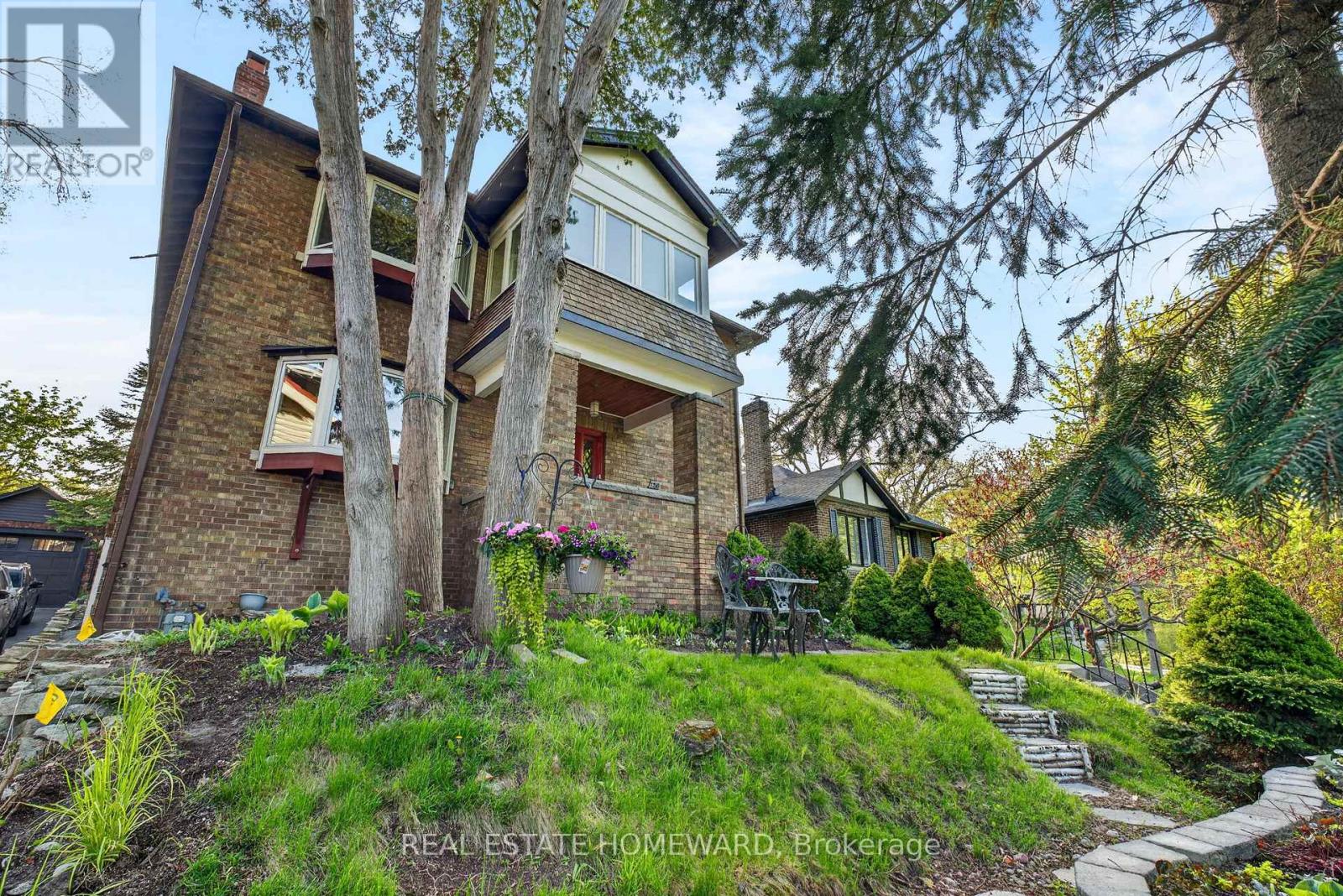 128 GLEN MANOR DRIVE, Toronto, Ontario