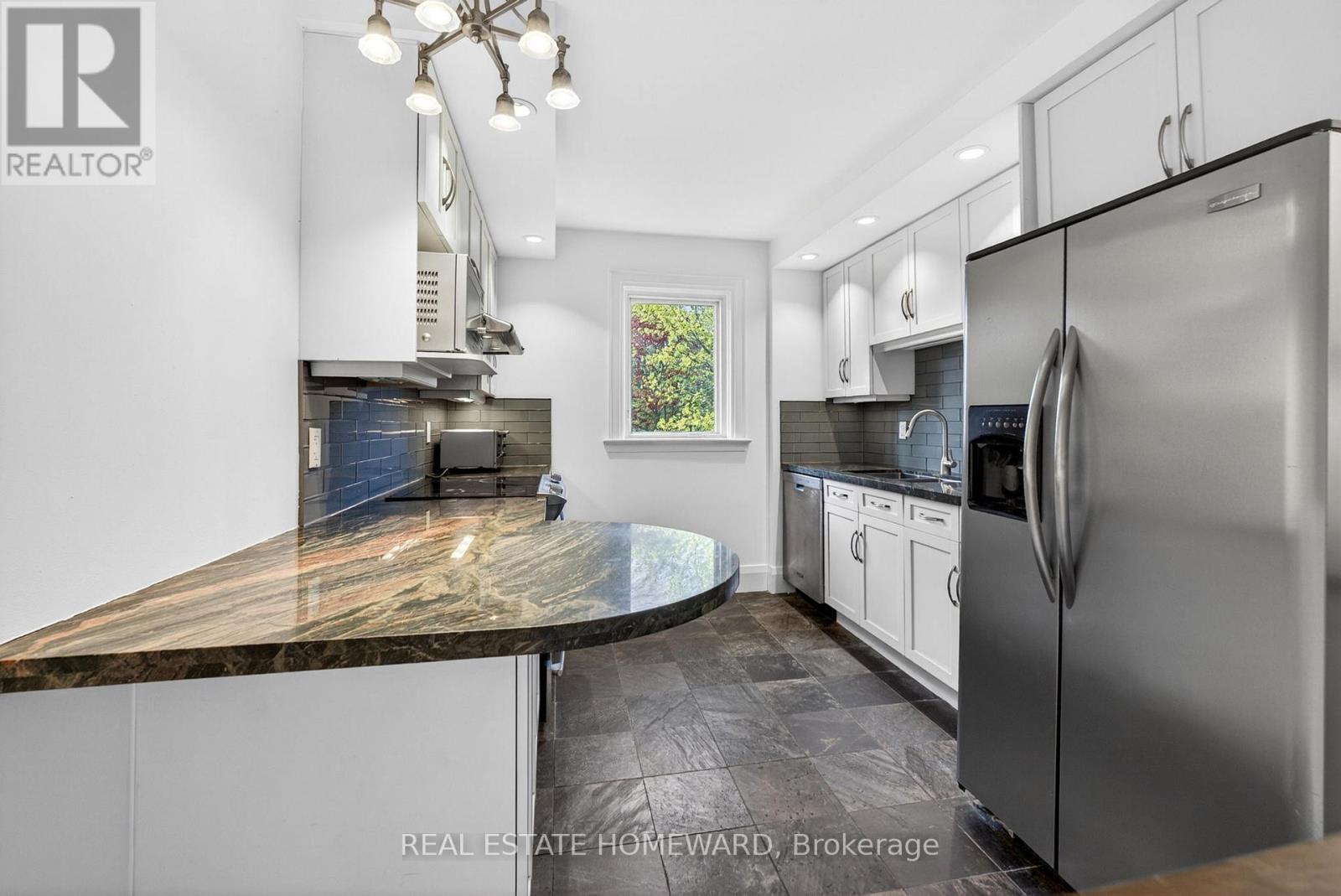 128 Glen Manor Drive, Toronto, Ontario  M4E 2X6 - Photo 24 - E13583970