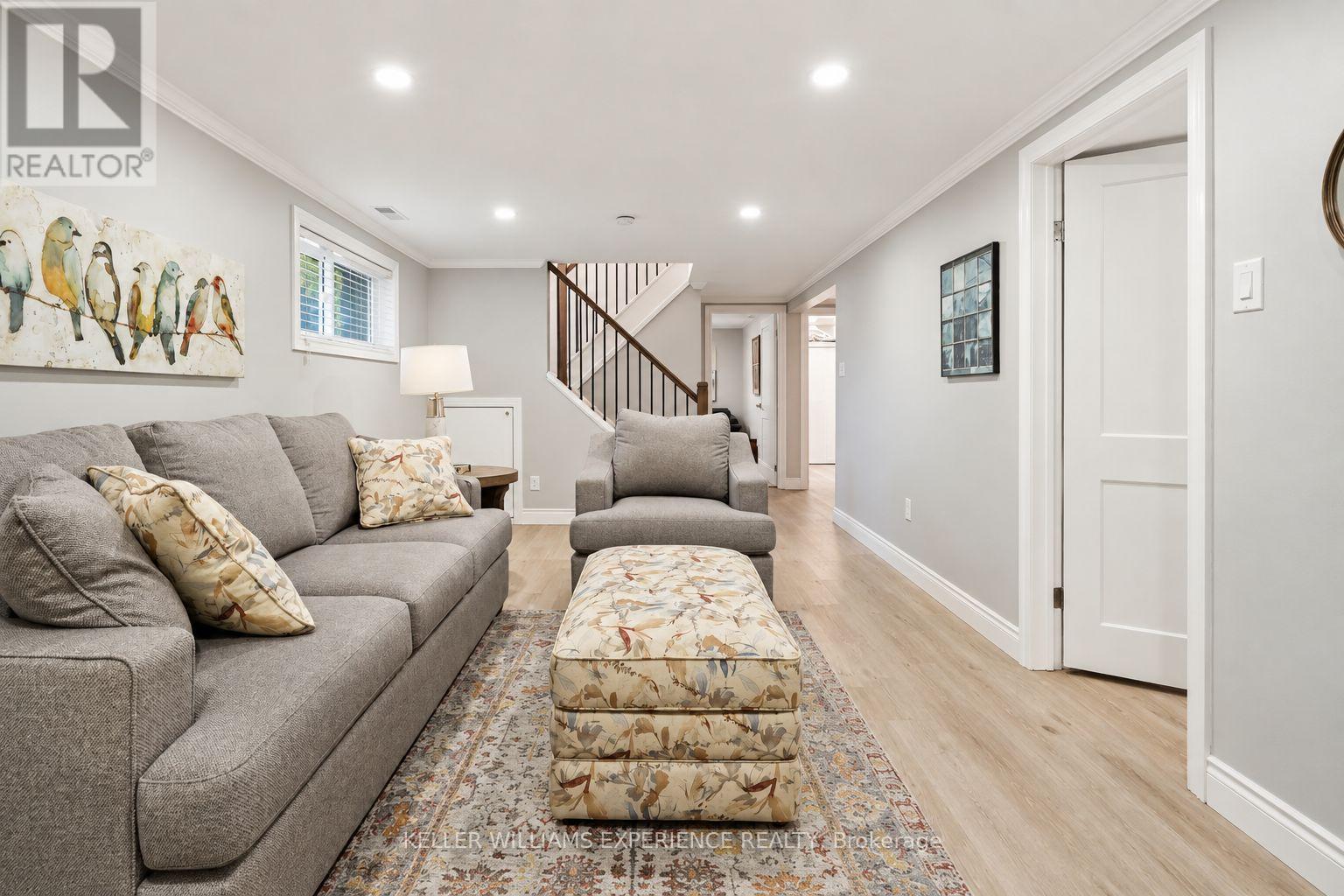 11 Barbara Avenue, Oro-Medonte, Ontario  L0L 2E0 - Photo 13 - S13816610