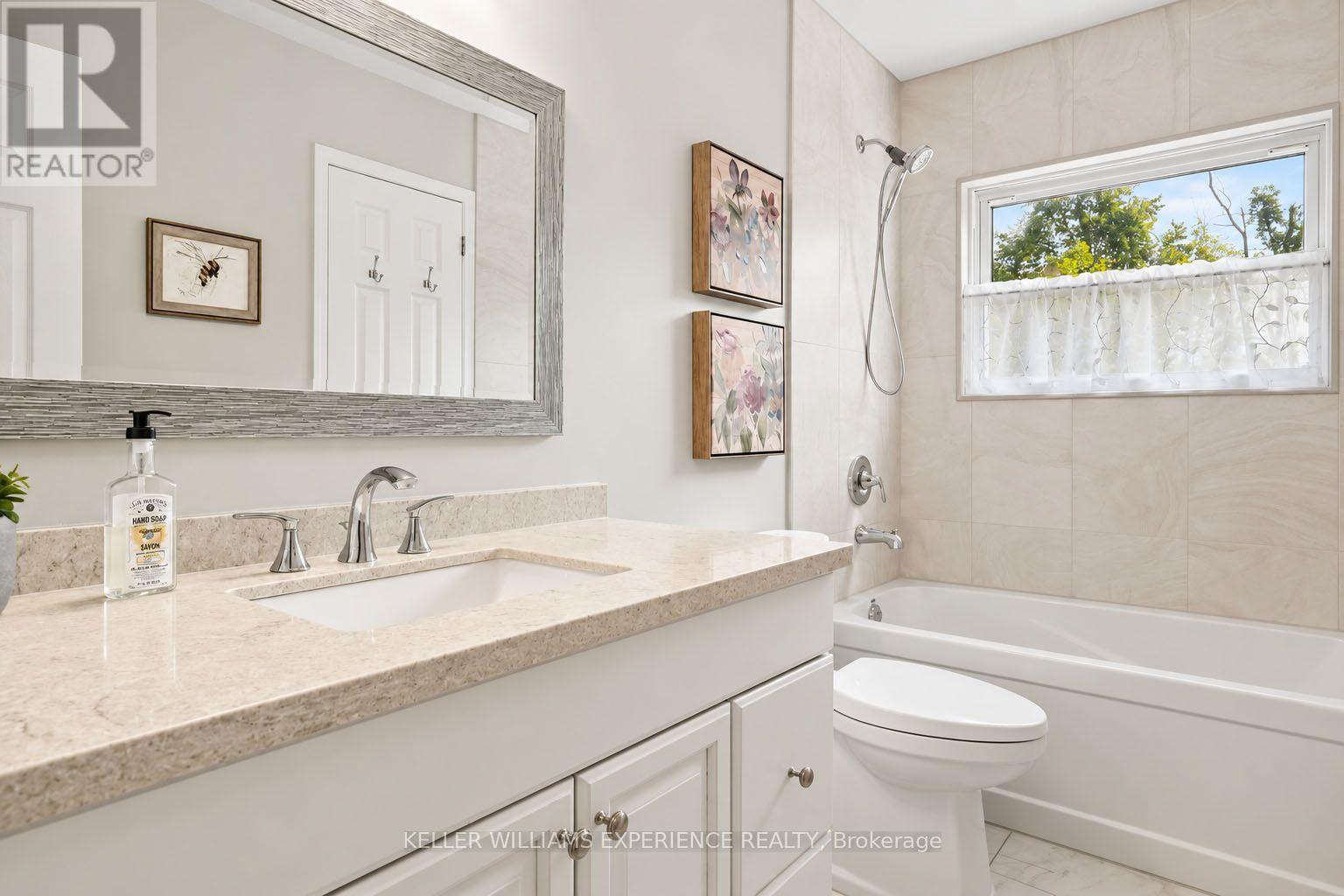 11 Barbara Avenue, Oro-Medonte, Ontario  L0L 2E0 - Photo 17 - S13816610