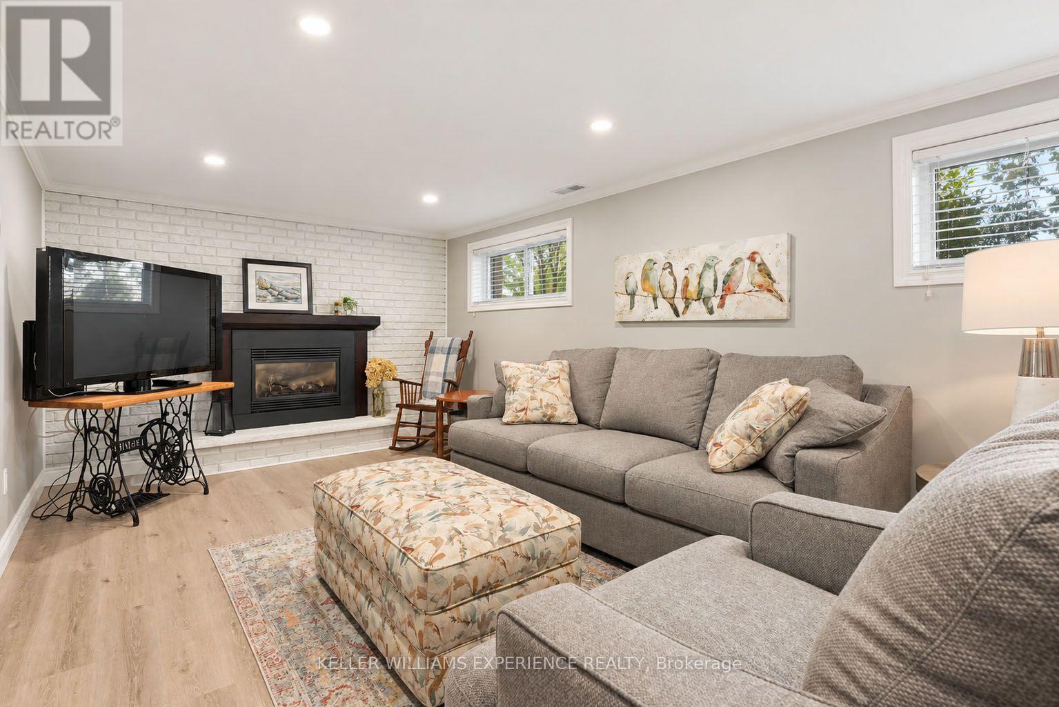 11 Barbara Avenue, Oro-Medonte, Ontario  L0L 2E0 - Photo 38 - S13816610
