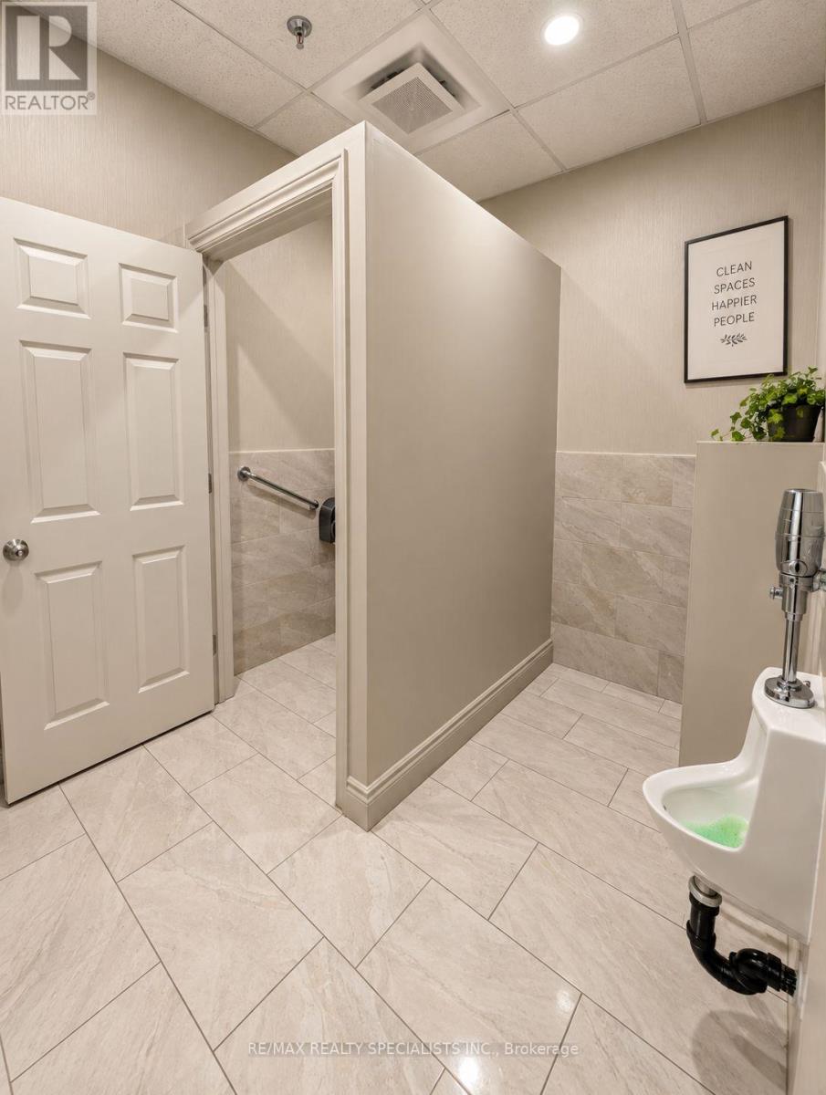 1&2 - 18 Automatic Road, Brampton, Ontario  L6S 5N6 - Photo 13 - W13804072