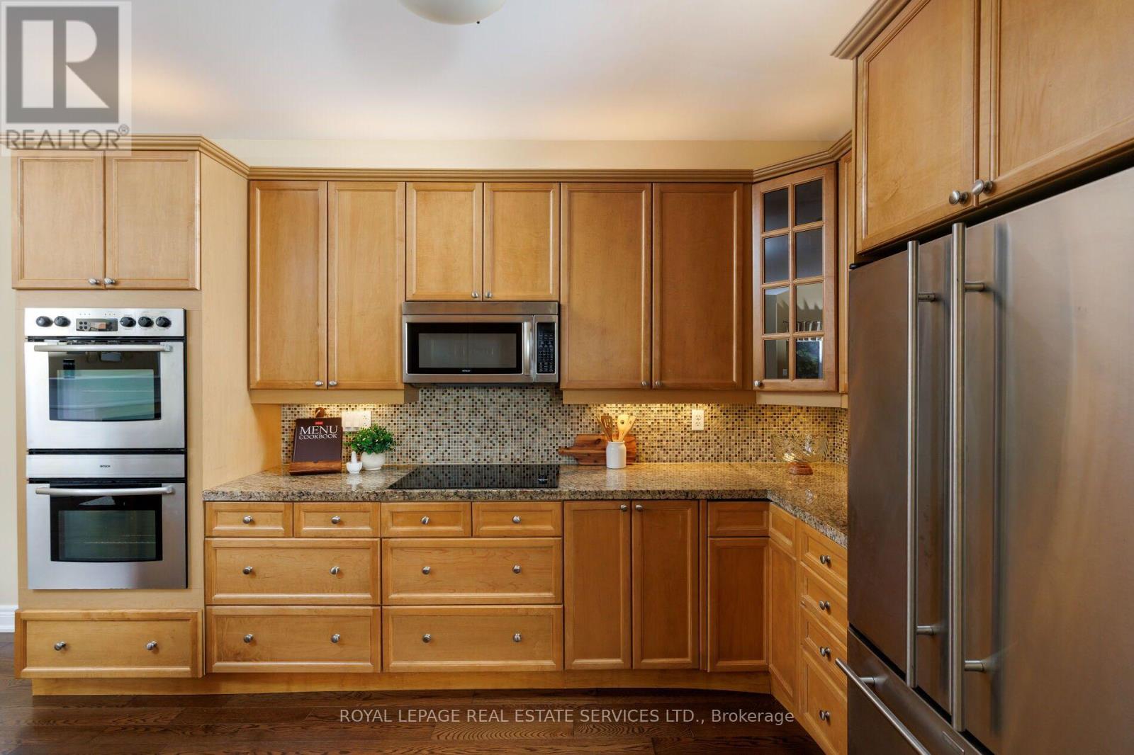 2424 Tesla Crescent, Oakville, Ontario  L6H 7T6 - Photo 16 - W13816668