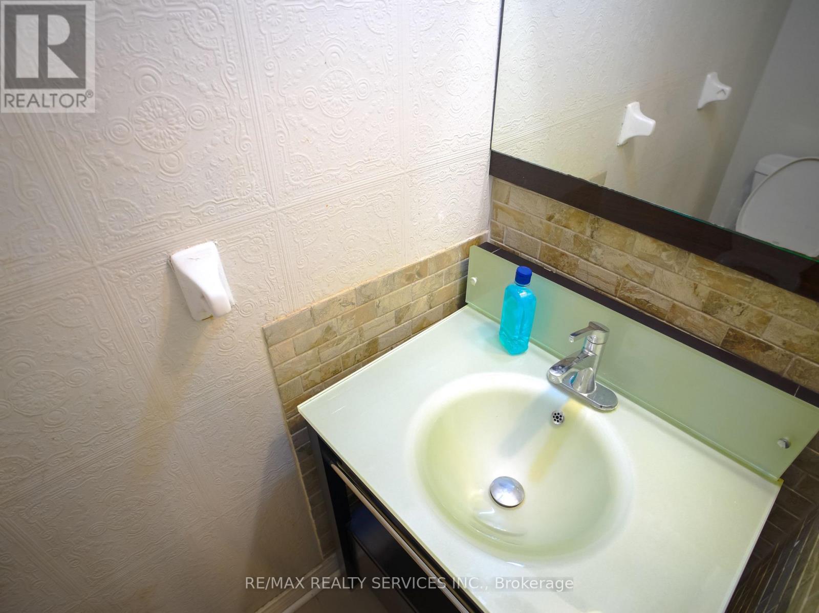 121 Pressed Brick Drive, Brampton, Ontario  L6V 4K5 - Photo 14 - W13816676