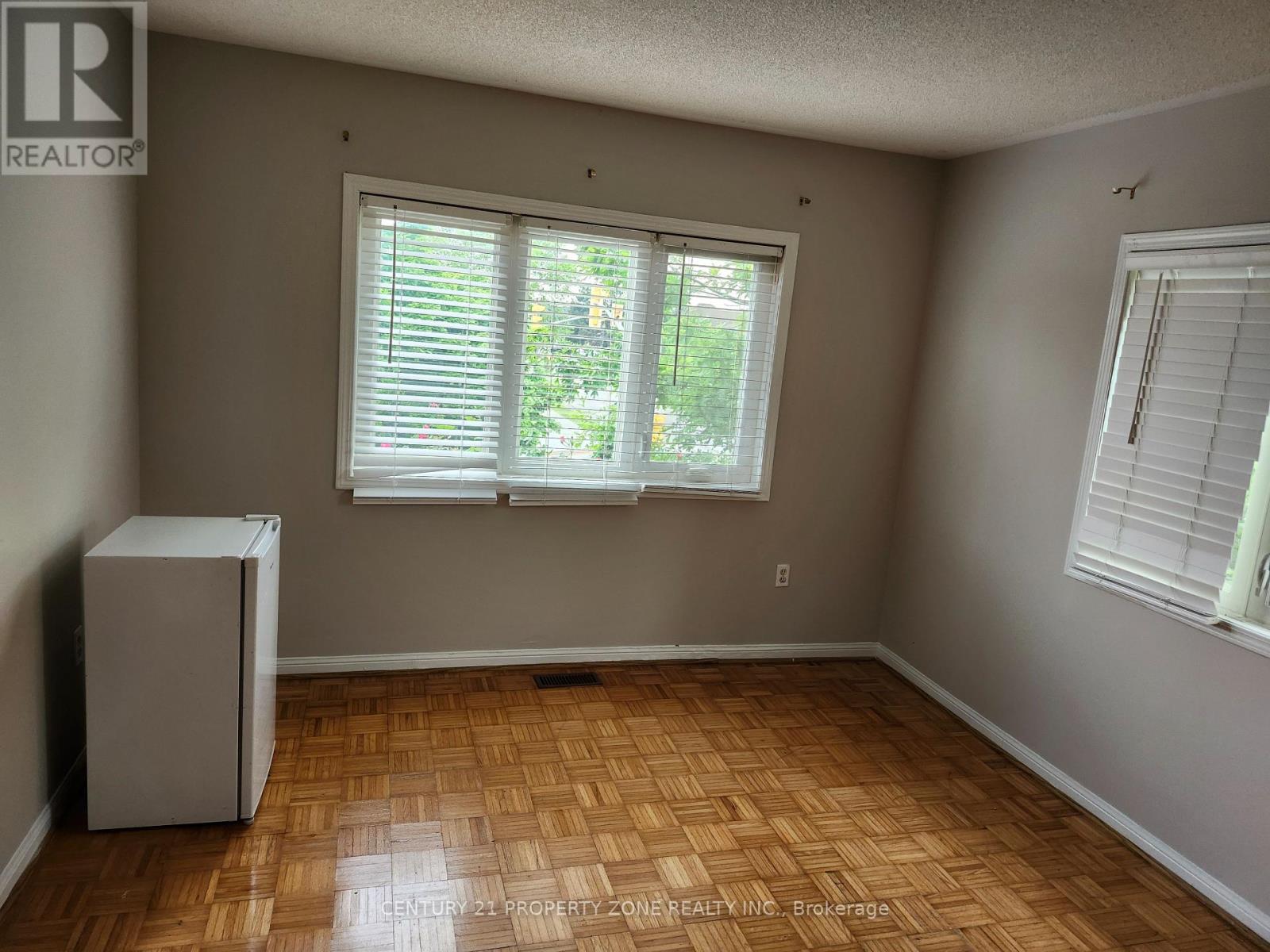 Main - 700 Peter Robertson Boulevard, Brampton, Ontario  L6R 1L7 - Photo 4 - W13816690
