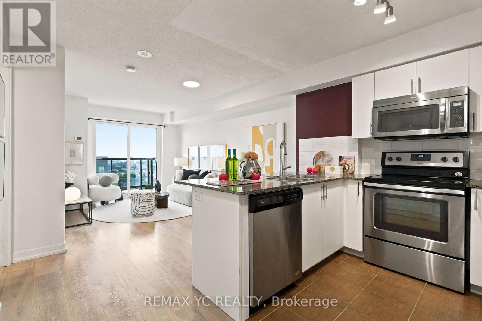 2408 - 1410 Dupont Street, Toronto, Ontario  M6H 0B6 - Photo 11 - W13816694