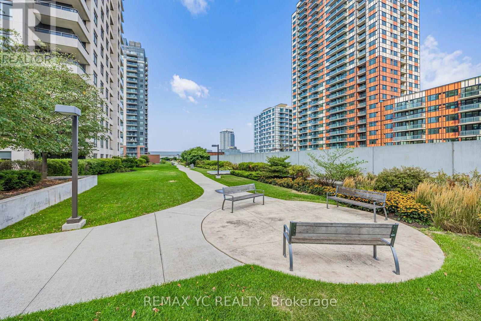 2408 - 1410 Dupont Street, Toronto, Ontario  M6H 0B6 - Photo 32 - W13816694