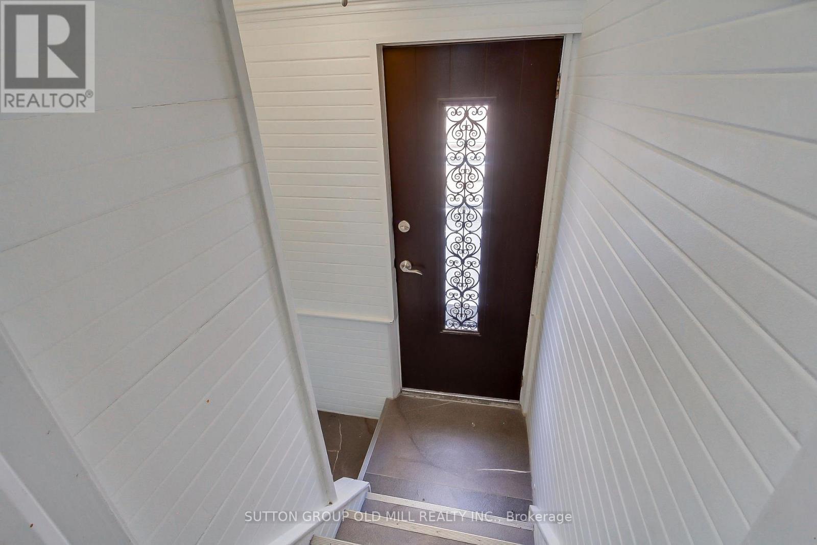 8 Lockheed Boulevard, Toronto, Ontario  M9P 2H6 - Photo 30 - W13816724