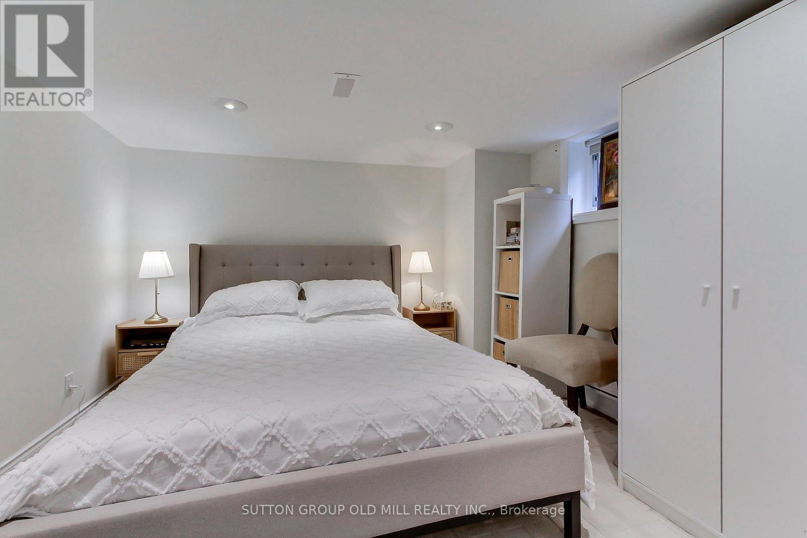 8 Lockheed Boulevard, Toronto, Ontario  M9P 2H6 - Photo 34 - W13816724