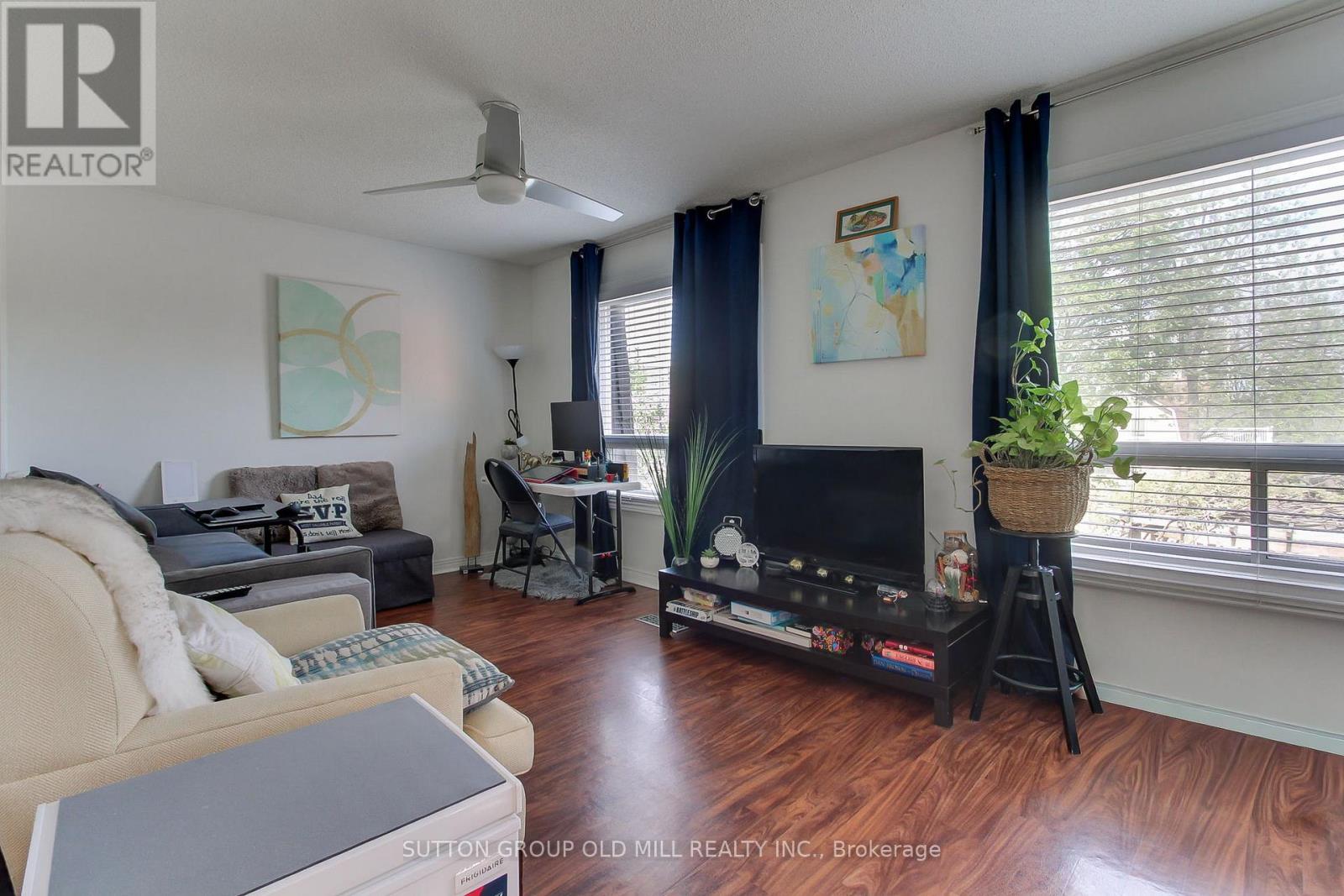 8 Lockheed Boulevard, Toronto, Ontario  M9P 2H6 - Photo 40 - W13816724