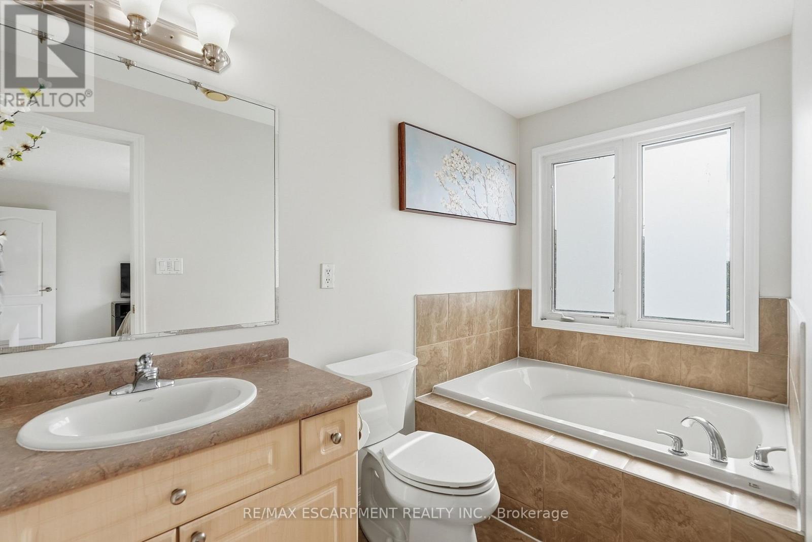 392 Tonelli Lane, Milton, Ontario  L9T 0N4 - Photo 29 - W13816726