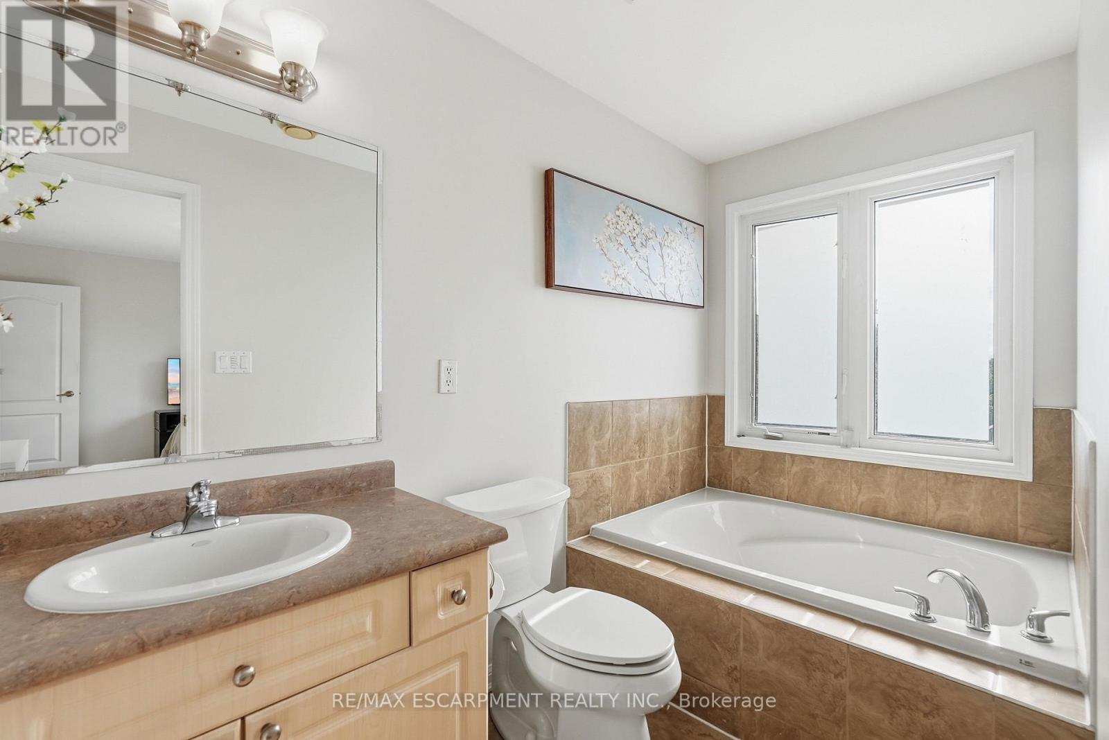 392 Tonelli Lane, Milton, Ontario  L9T 0N4 - Photo 30 - W13816726