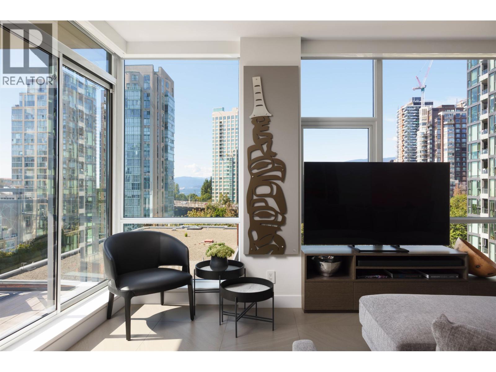805 1455 HOWE STREET photo 8
