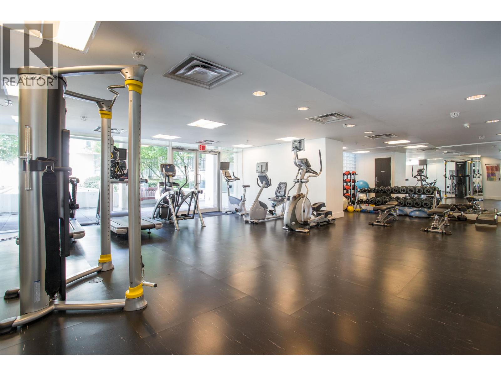 805 1455 HOWE STREET photo 35