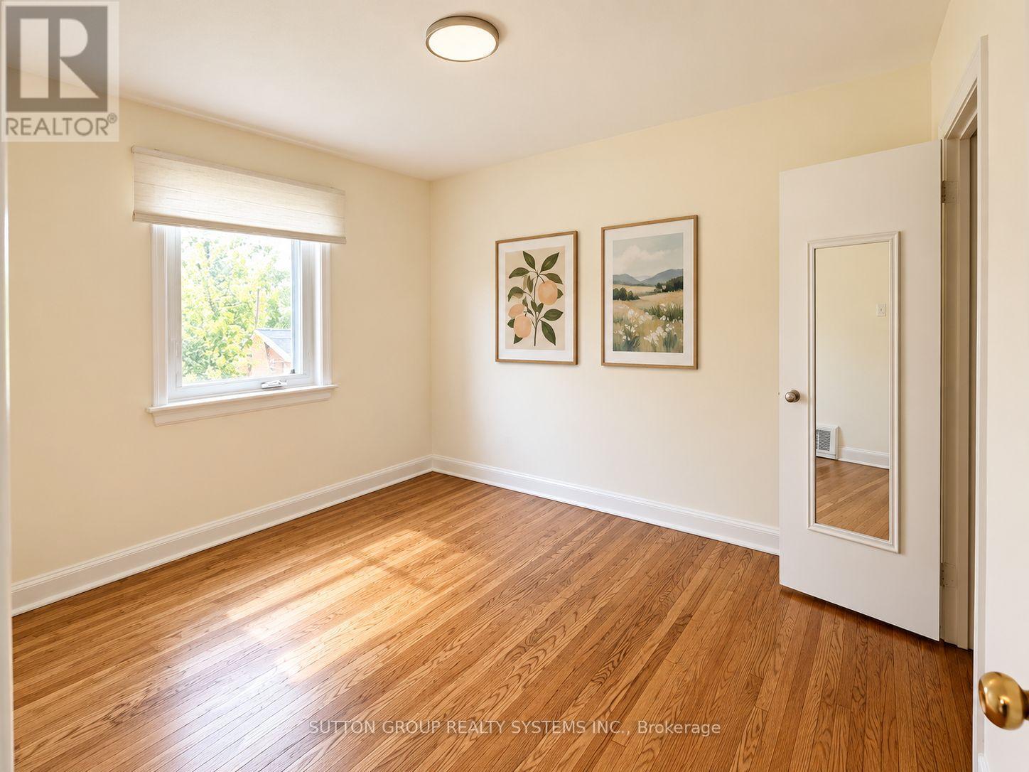 26 Compton Crescent, Toronto, Ontario  M3M 2C2 - Photo 11 - W13811650