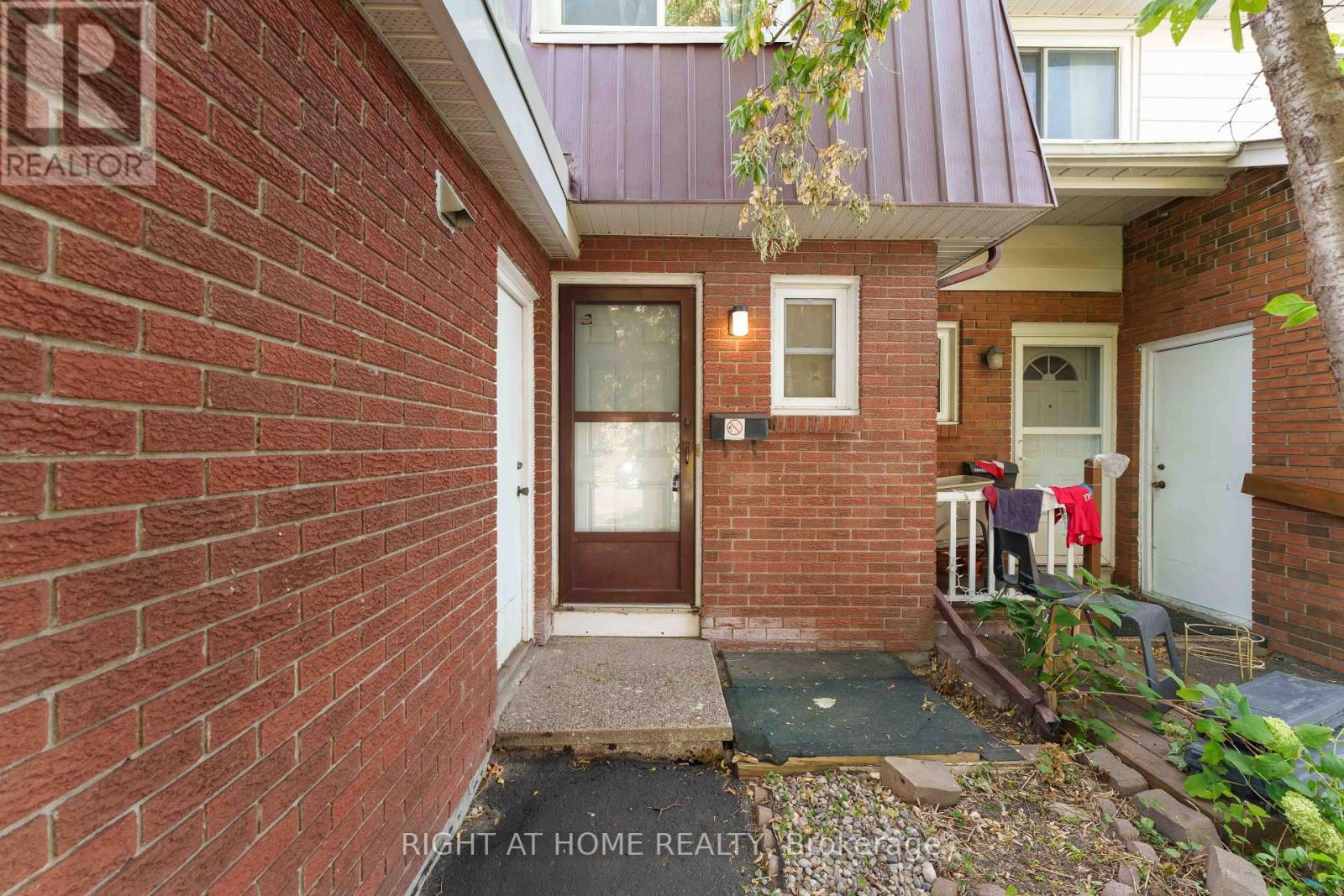 207 - 980 Gulf Place, Ottawa, Ontario  K1K 3Y1 - Photo 2 - X13816738