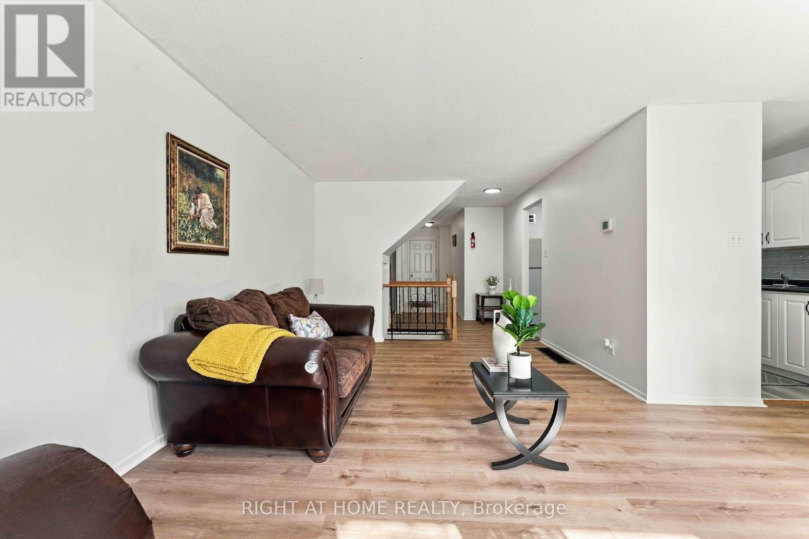 207 - 980 Gulf Place, Ottawa, Ontario  K1K 3Y1 - Photo 6 - X13816738