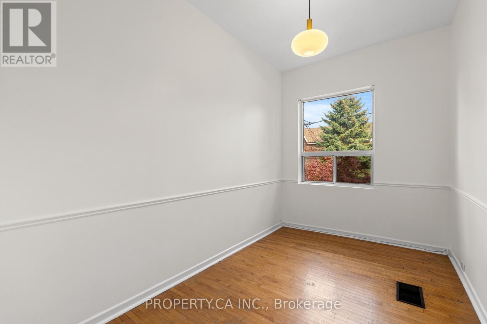 Upper - 181 Argyle Street, Toronto (Little Portugal), Ontario  M6J 1P5 - Photo 16 - C13816750