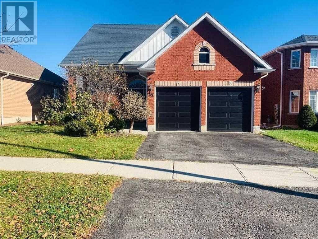57 METCALFE DRIVE, Bradford West Gwillimbury, Ontario