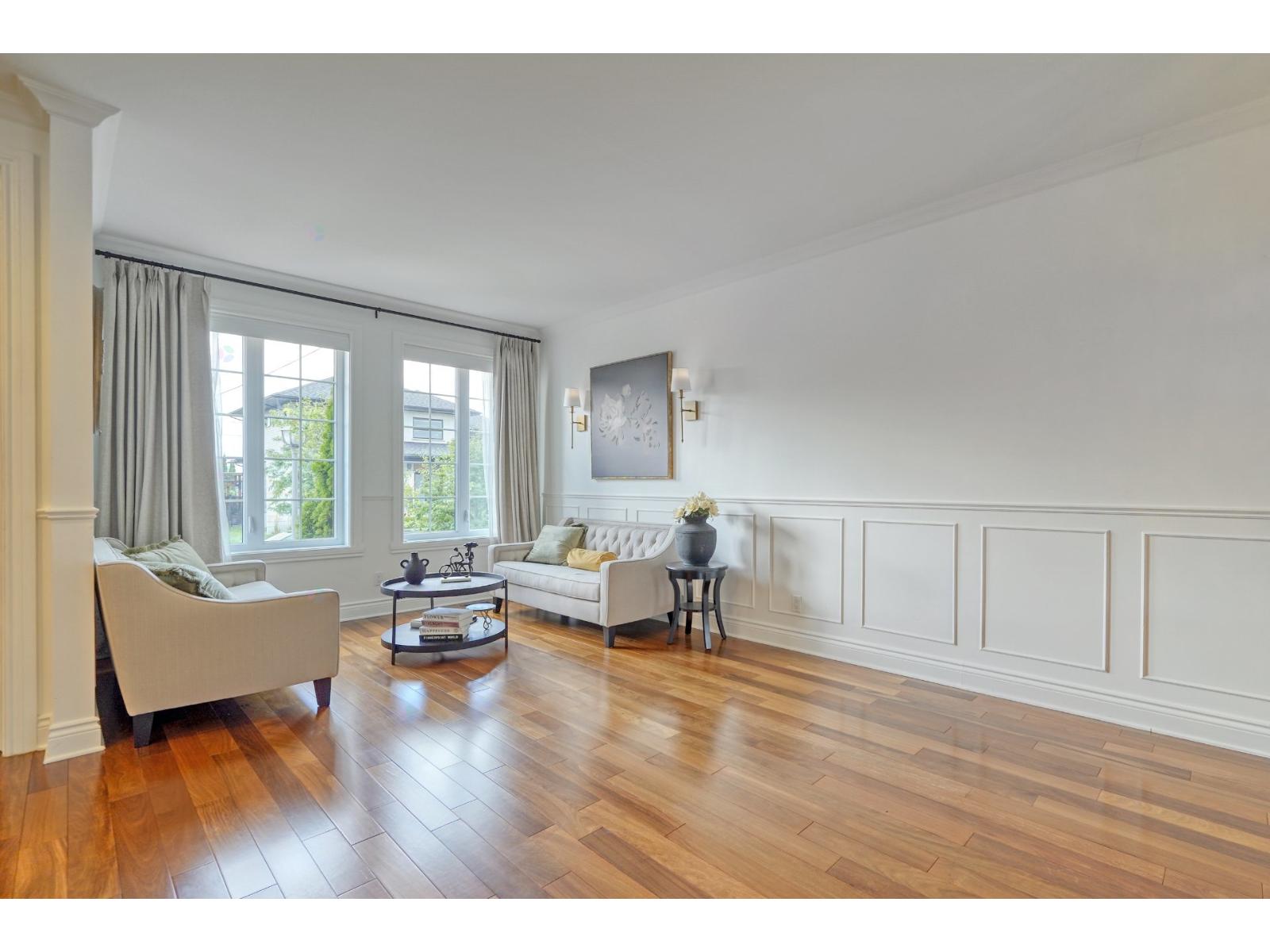 125 Rue de la Bélize La Prairie Quebec Canada J5R0G8 5