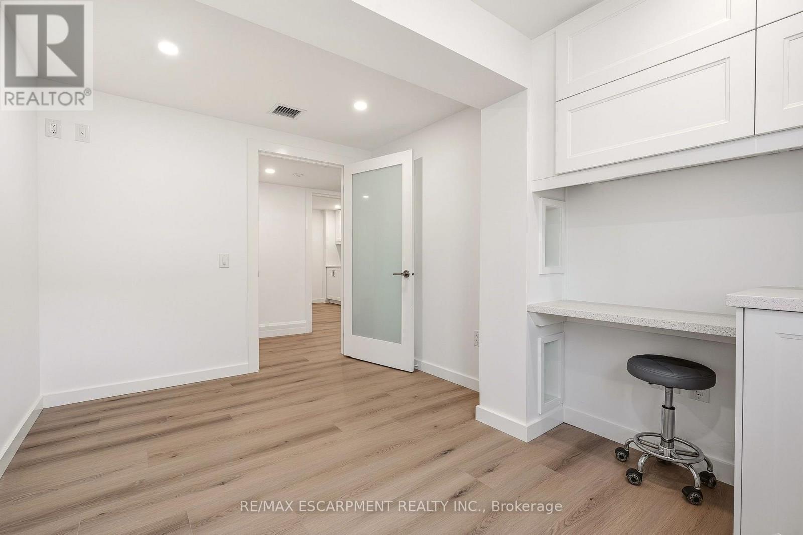 Room 2 - 326 Wilson Street E, Hamilton, Ontario  L9G 2C2 - Photo 27 - X13815924