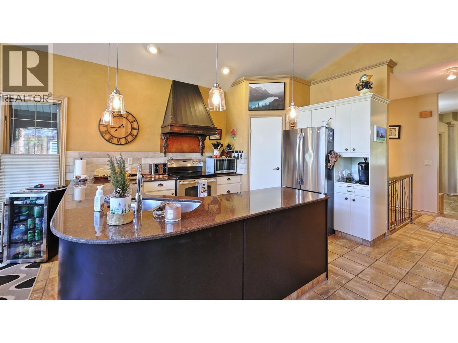 111 Sunrise Lane, Kimberley, British Columbia V1A 3E8 - Photo 4 - 10401582