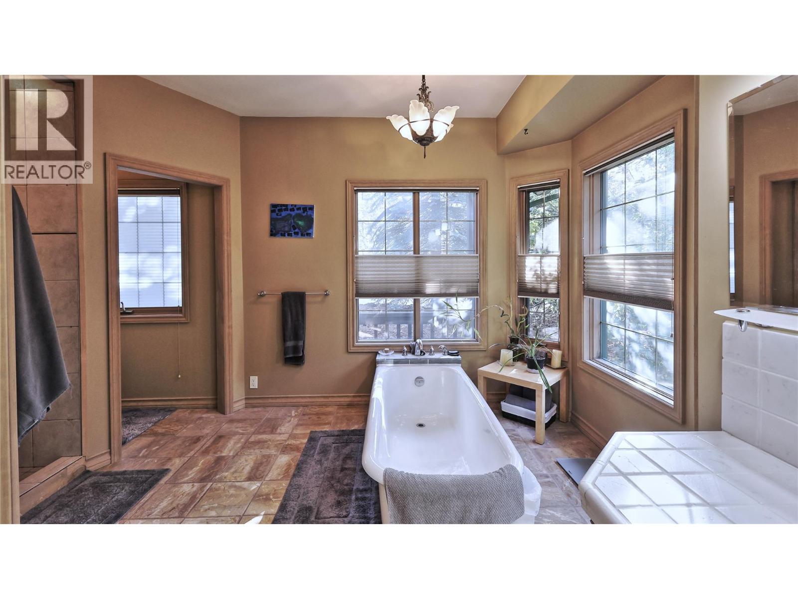 111 Sunrise Lane, Kimberley, British Columbia V1A 3E8 - Photo 11 - 10401582