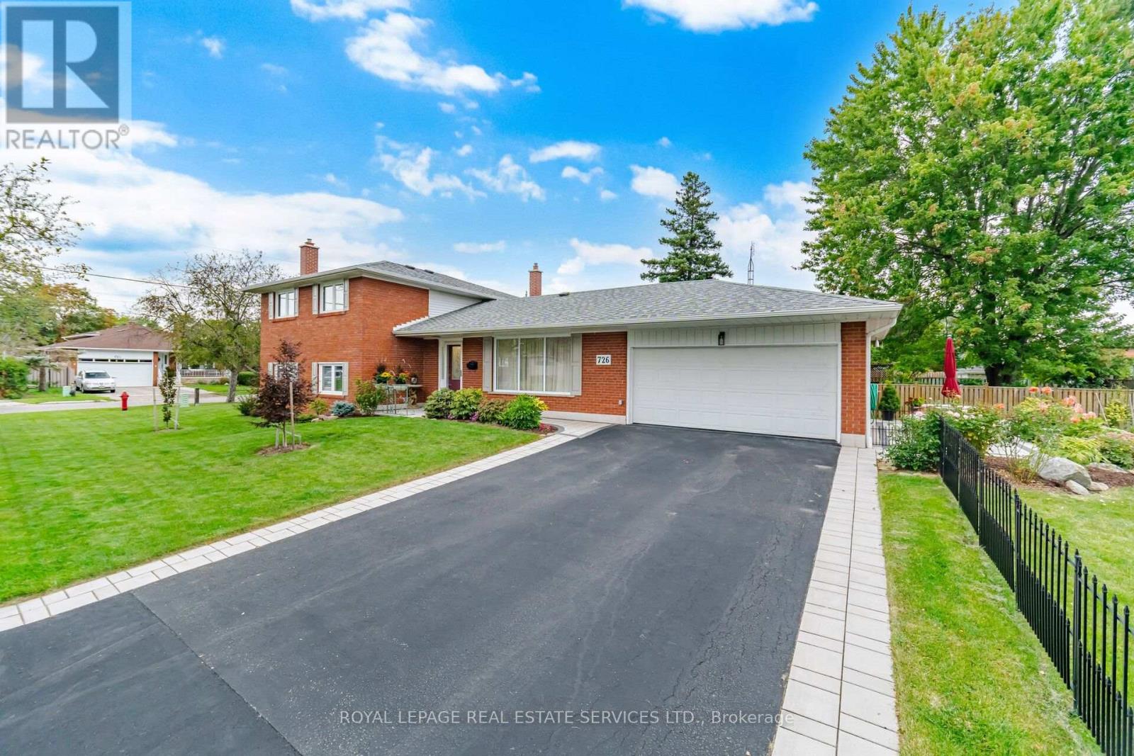 726 Netherton Crescent, Mississauga, Ontario  L4Y 2M4 - Photo 2 - W13816764