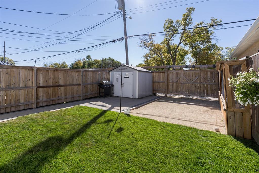 1904 Bannatyne Avenue W, Winnipeg, Manitoba  R2R 0B3 - Photo 41 - 202623779