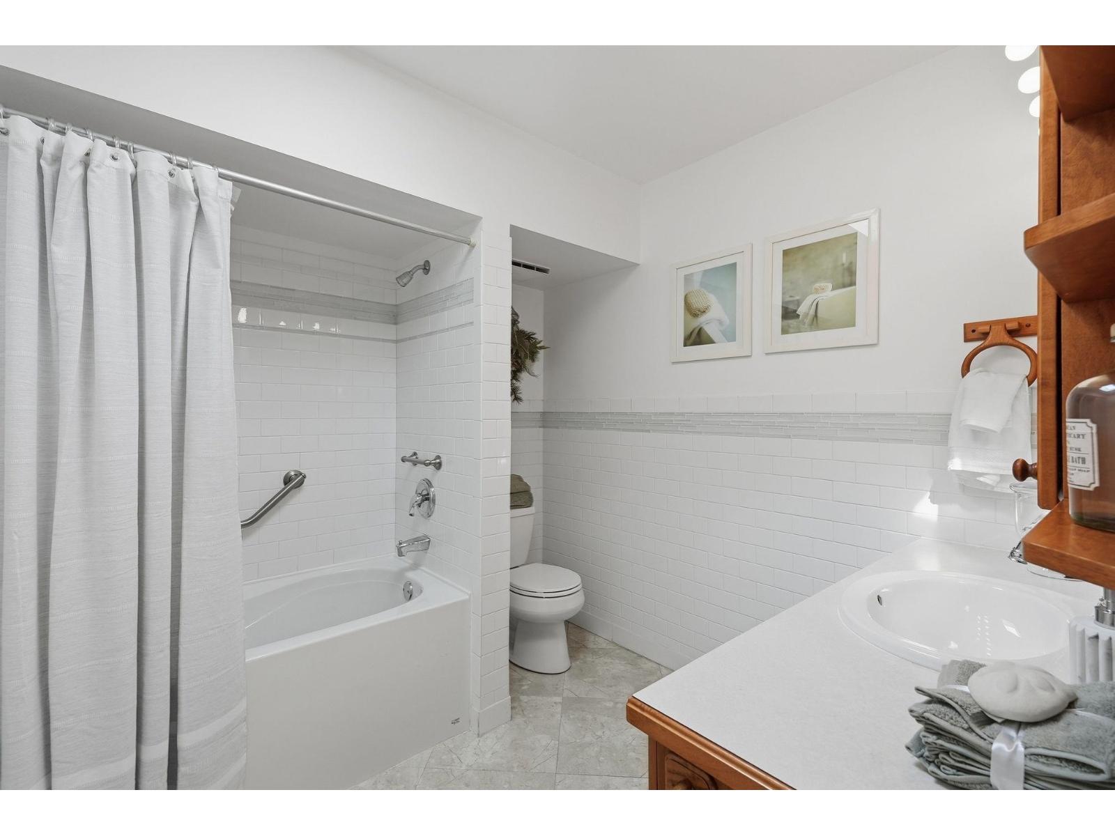 10461 Main Street, Delta, British Columbia  V4C 2P7 - Photo 8 - R3168299