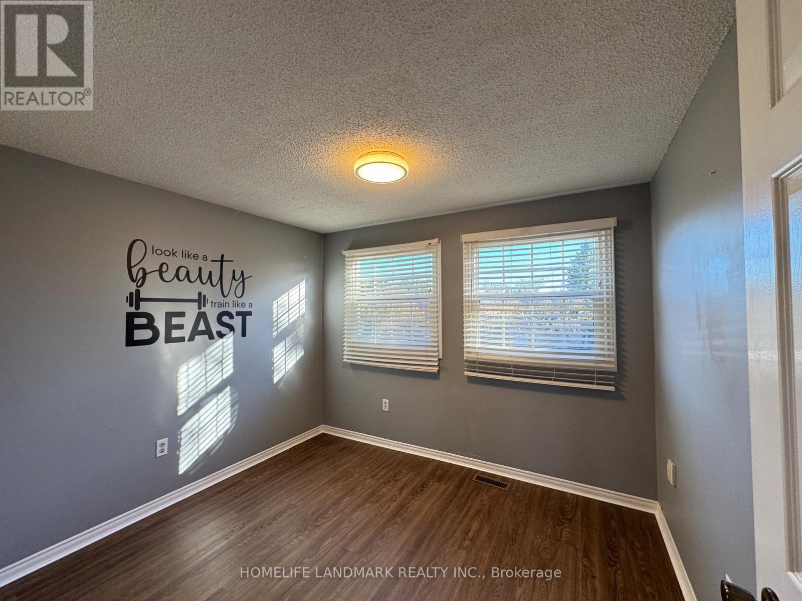 23 Wallace Drive, Barrie, Ontario  L4N 7E2 - Photo 12 - S13808392