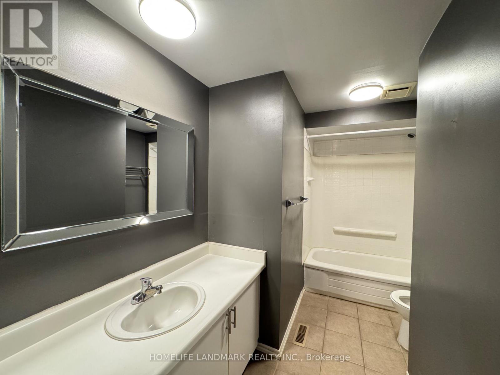 23 Wallace Drive, Barrie, Ontario  L4N 7E2 - Photo 17 - S13808392