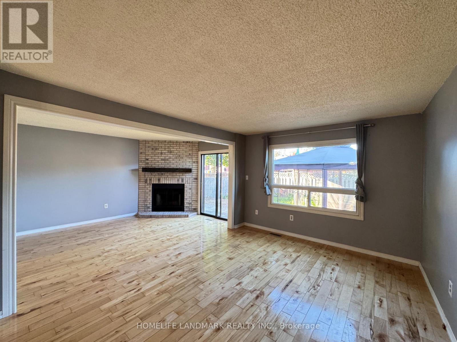 23 Wallace Drive, Barrie, Ontario  L4N 7E2 - Photo 5 - S13808392