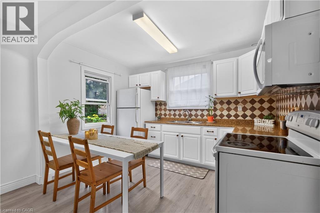243 West 19th Street, Hamilton, Ontario  L9C 4J3 - Photo 14 - 40861040