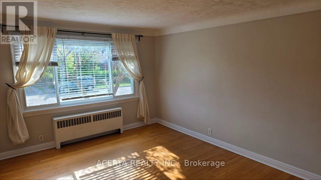 3 - 649 Cole Avenue S, Ottawa, Ontario  K2A 2B6 - Photo 4 - X13816800
