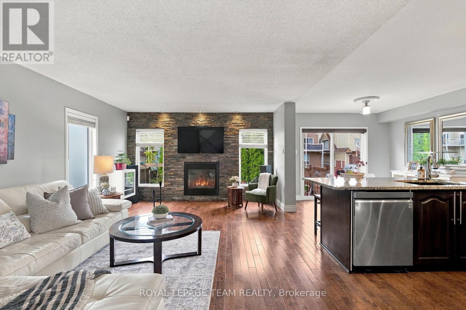 216 Sorento Street, Ottawa, Ontario  K2J 0B5 - Photo 5 - X13816806