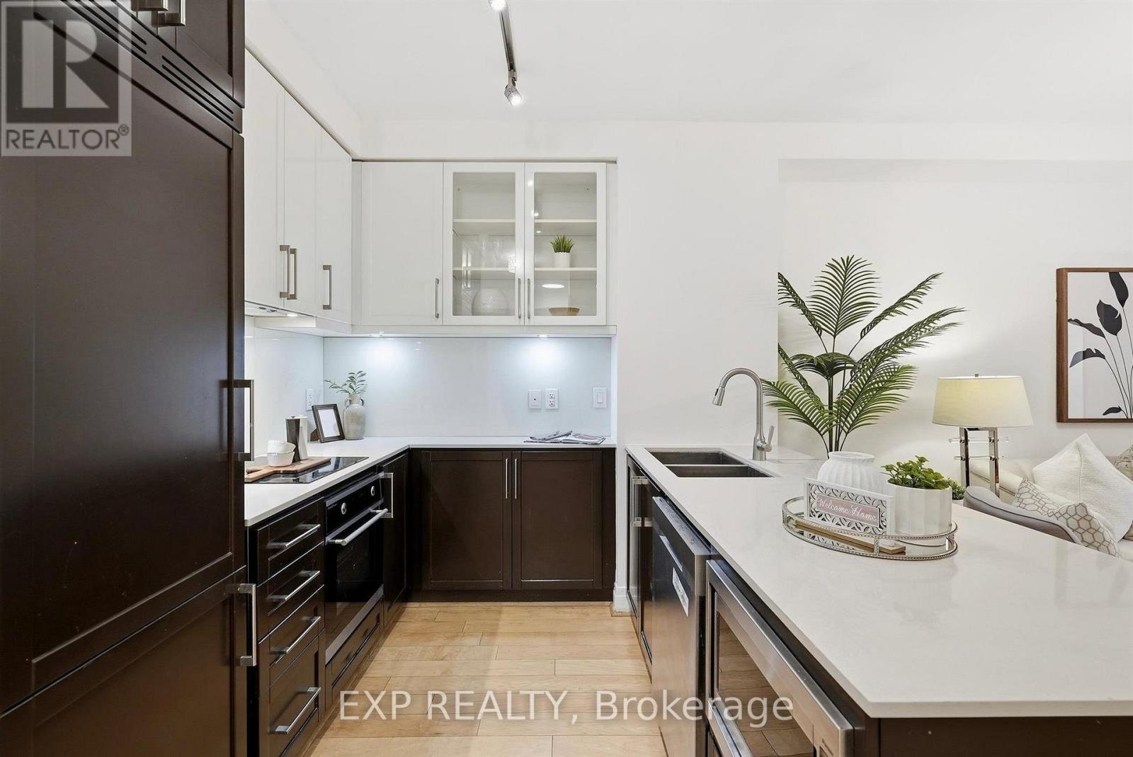 213 - 21 Clairtrell Road, Toronto, Ontario M2N 5J7 - Photo 3 - C13816786