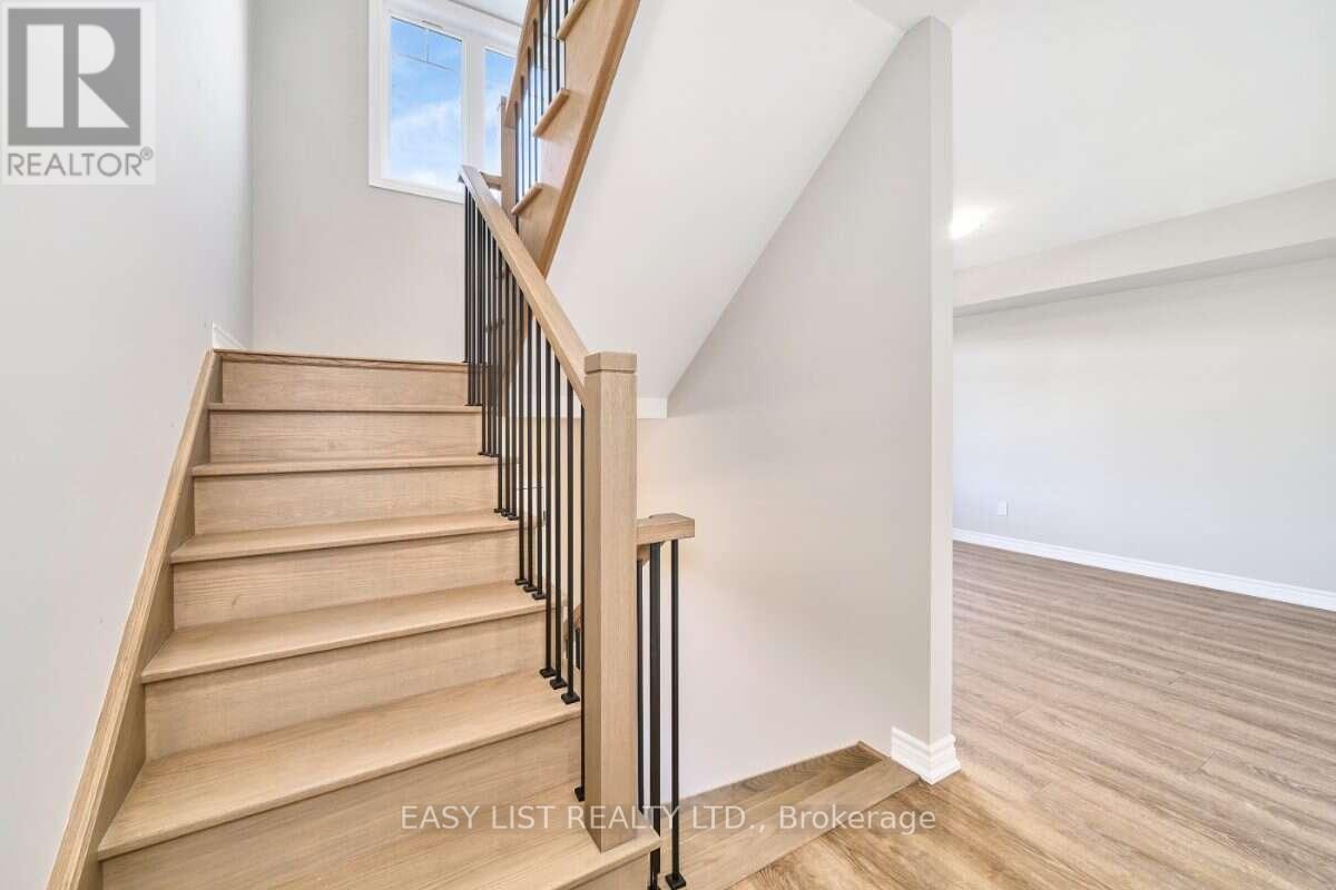 19 Addyman Crescent, Clarington, Ontario  L1B 0X4 - Photo 5 - E13816822