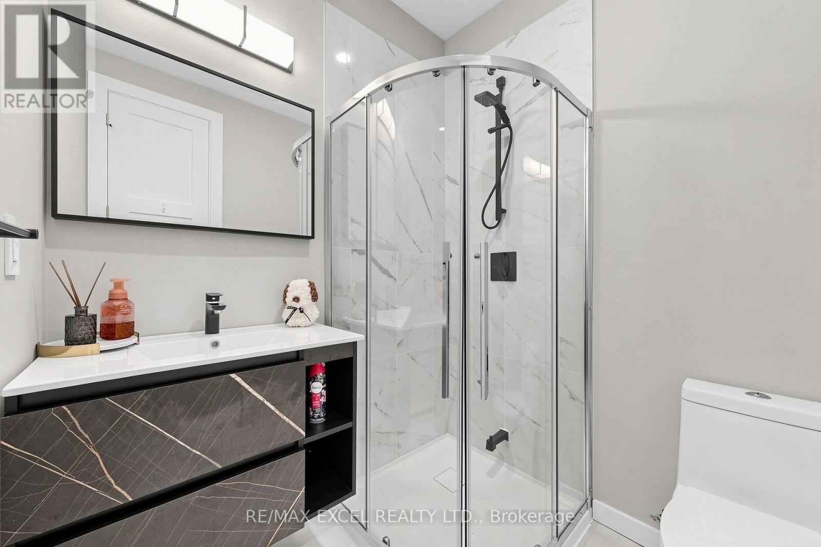 786 Oliva Street, Pickering, Ontario  L1W 2V8 - Photo 18 - E13816840