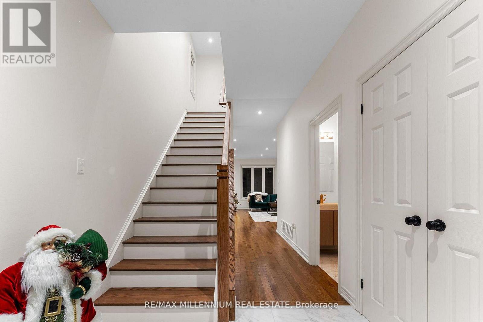 264 Patterson Street, New Tecumseth, Ontario  L0G 1A0 - Photo 14 - N13816776