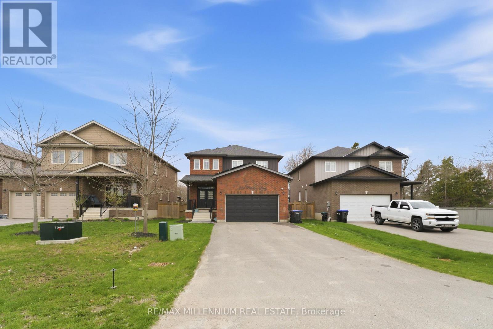 264 Patterson Street, New Tecumseth, Ontario  L0G 1A0 - Photo 3 - N13816776