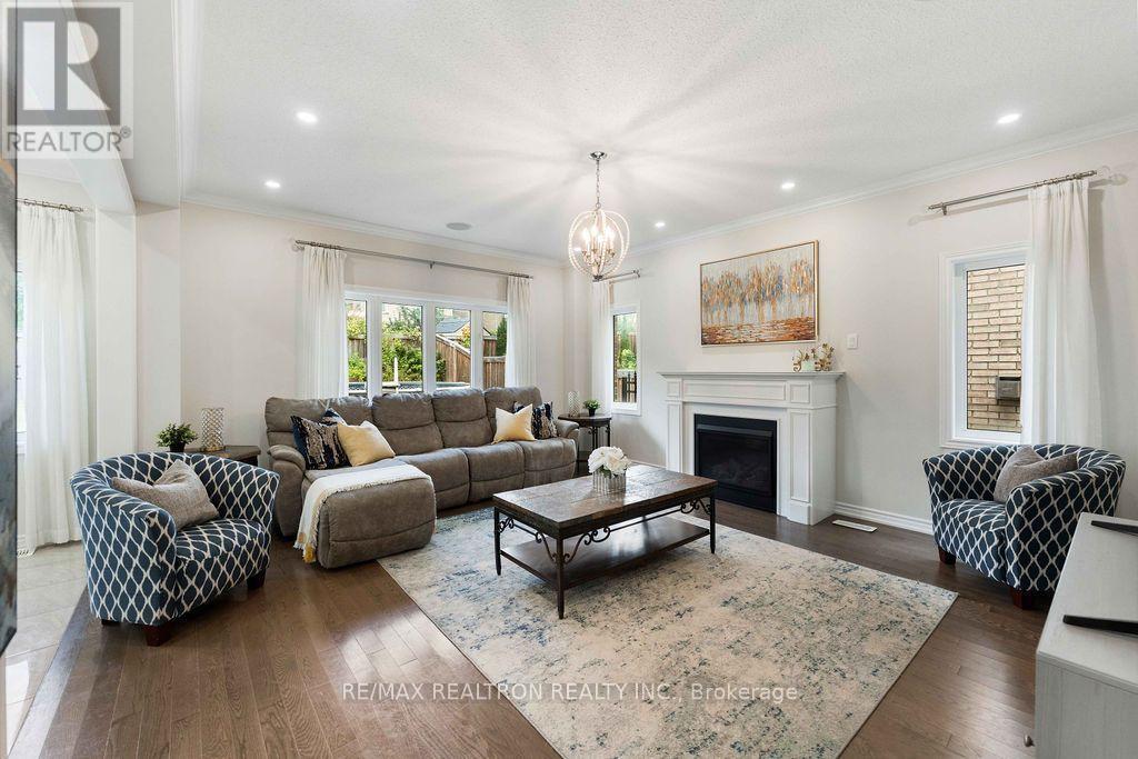 34 Vivian Creek Road, East Gwillimbury, Ontario  L0G 1M0 - Photo 12 - N13816804