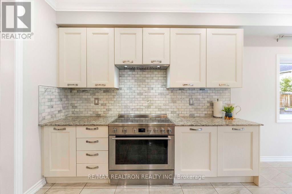 34 Vivian Creek Road, East Gwillimbury, Ontario  L0G 1M0 - Photo 22 - N13816804