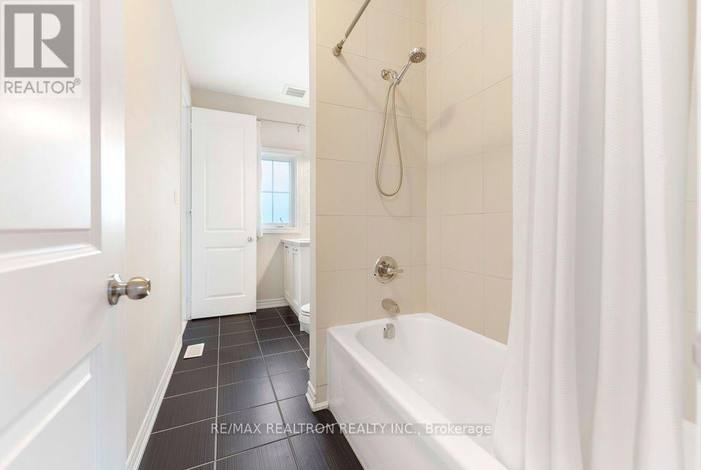 34 Vivian Creek Road, East Gwillimbury, Ontario  L0G 1M0 - Photo 32 - N13816804