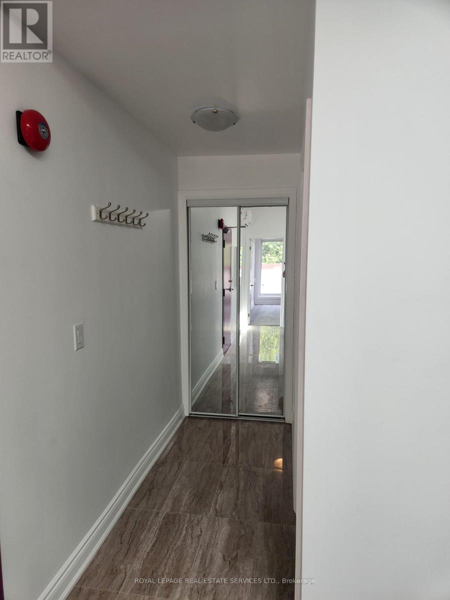 302 - 2820 Danforth Avenue, Toronto, Ontario  M4C 1M1 - Photo 6 - E13715246