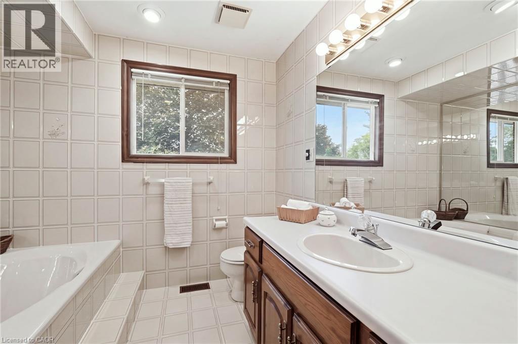 4 Nellida Crescent, Hamilton, Ontario  L9C 7P8 - Photo 31 - 40865751