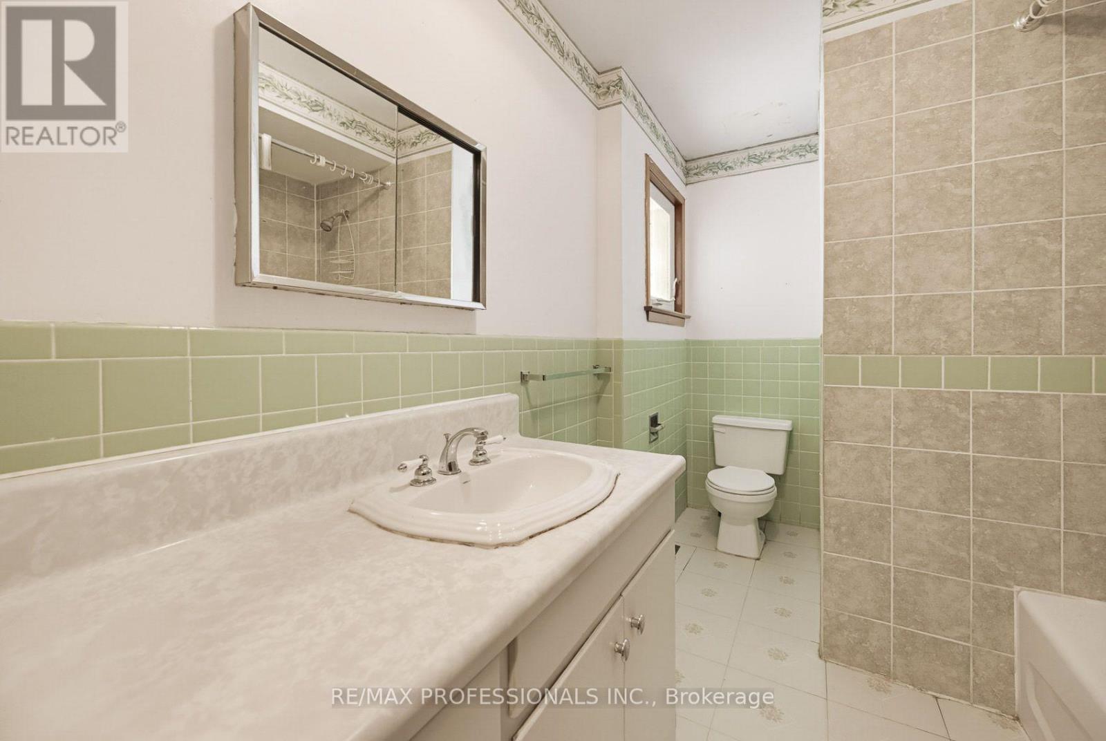 4038 Wilcox Road, Mississauga, Ontario  L4Z 1B7 - Photo 12 - W13816828
