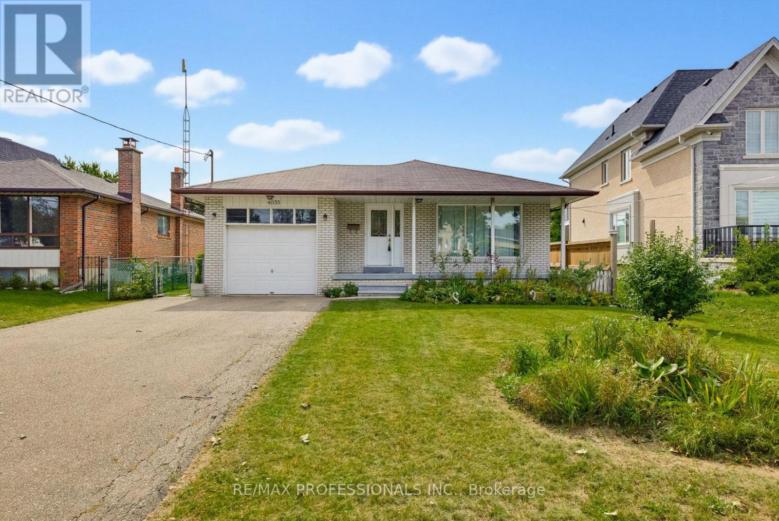 4038 Wilcox Road, Mississauga, Ontario  L4Z 1B7 - Photo 4 - W13816828