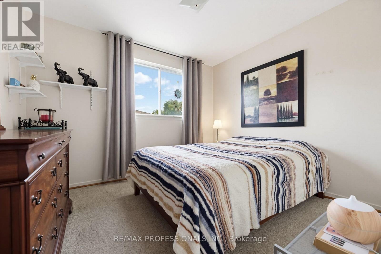 7540 Darcel Avenue, Mississauga, Ontario  L4T 2X9 - Photo 22 - W13816830