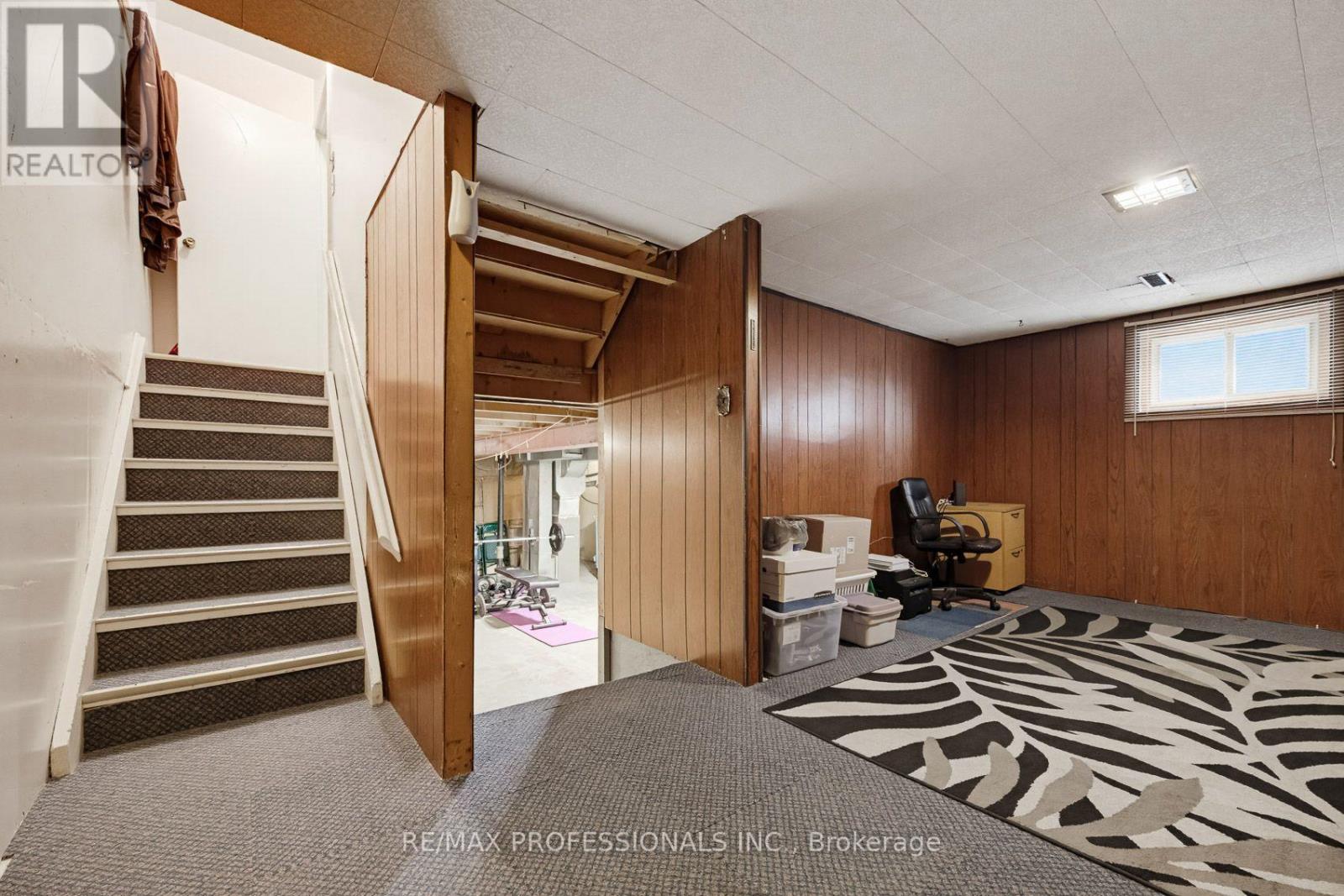 7540 Darcel Avenue, Mississauga, Ontario  L4T 2X9 - Photo 29 - W13816830